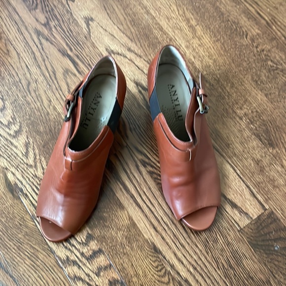 Ann Klein brown wedges - Picture 1 of 3